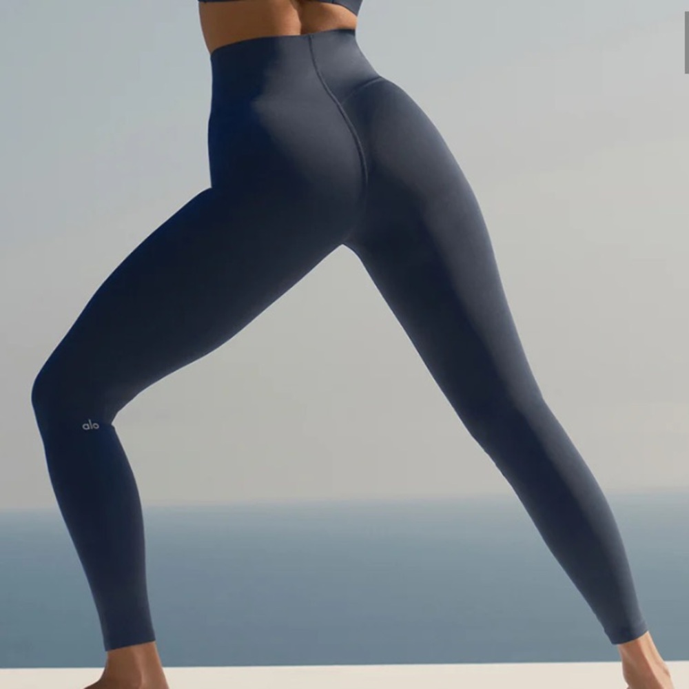 Alo Airlift Strength Extreme High-Waist 7/8
Legging